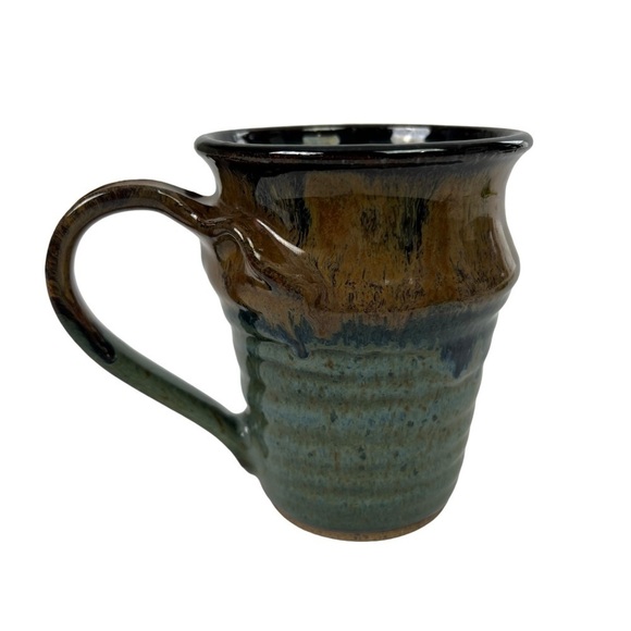 Handcrafted Pottery Studio Art Cup/Mug Drip Glaze 4.5” Height Handle Signed - Picture 3 of 9